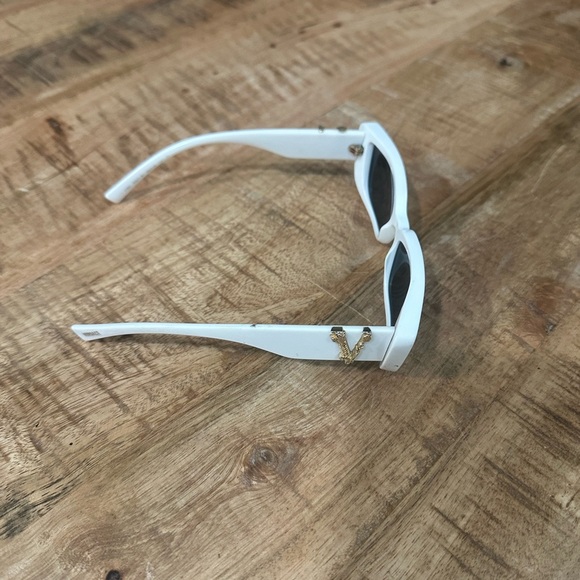 Vintage Versace Sunglasses - Picture 2 of 7